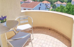 Beautiful apartment in Zadar with WiFi and 2 Bedrooms
